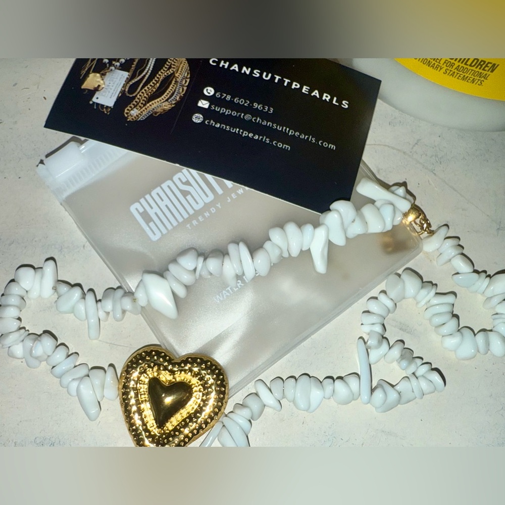Chansutt Pearls White and Gold Heart Necklace